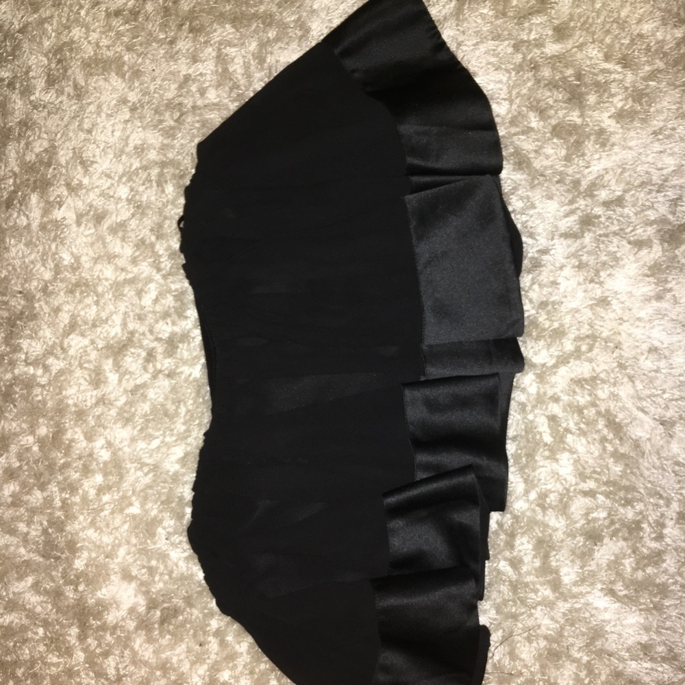 Black crop top, never worn, tags attached